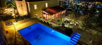 基里亚奇宾馆&套房