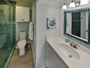 Condo (2 Bedrooms) | Property amenity - 5 O'clock Somewhere by Miss Kitty’s (Rockport)