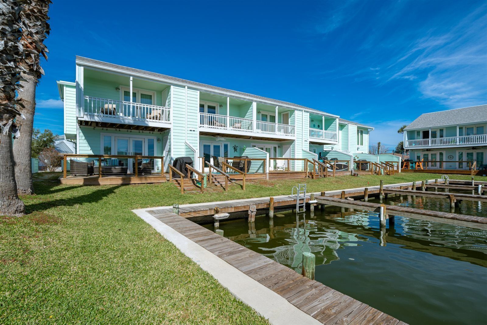 Condo (2 Bedrooms) | Property amenity