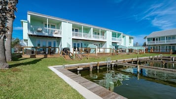 Condo (2 Bedrooms) | Property amenity