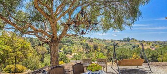 Beverly's Hilltop Retreat