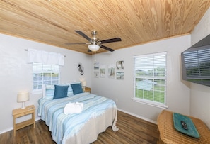 3 bedrooms, individually decorated, individually furnished, free WiFi