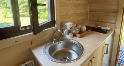 Roulotte "cecile" Pour un Séjour Atypique en Roulotte