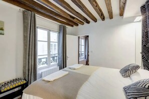 1 bedroom, desk, iron/ironing board, WiFi