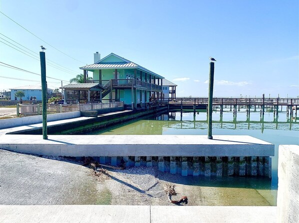 House (2 Bedrooms) | Property amenity - Pelican Point by Miss Kitty’s (Rockport)
