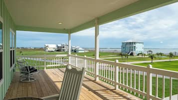 Casa (3 Bedrooms) | Servicio de la propiedad