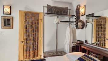 1 habitación, escritorio, tabla de planchar con plancha y wifi gratis