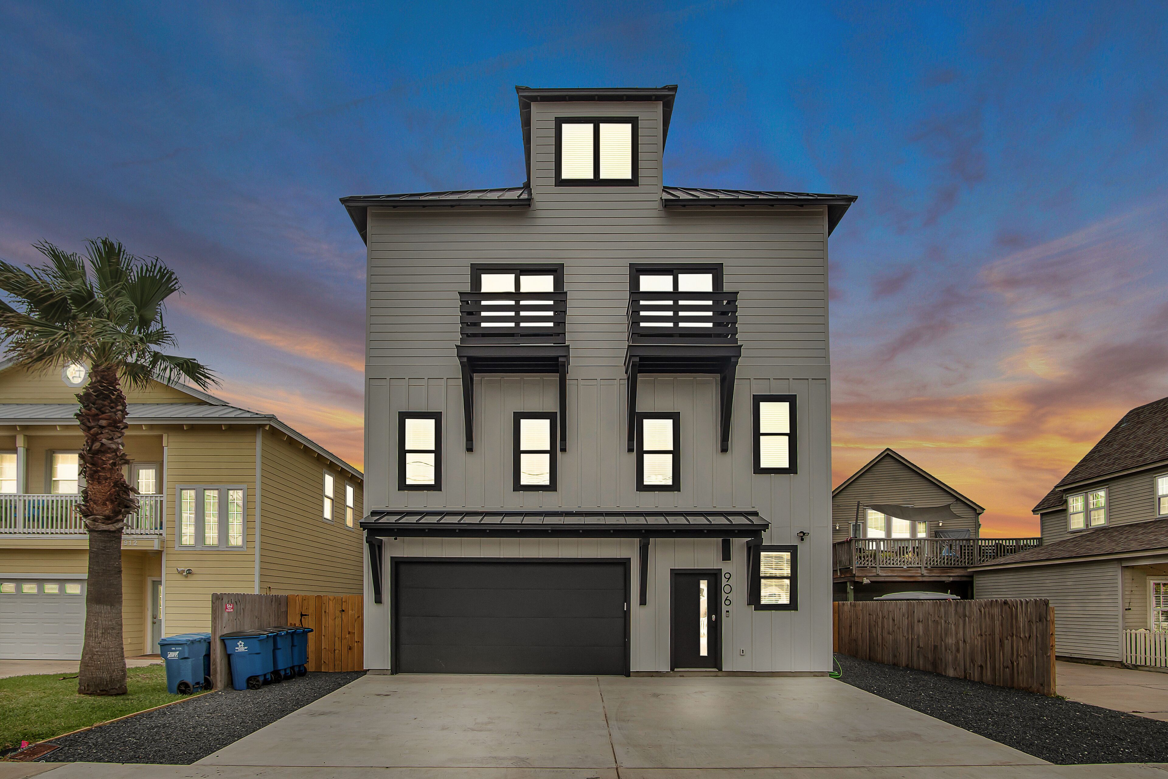 The Gentry | Luxury Home + Private Pool!