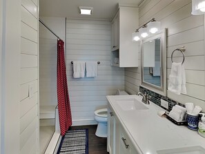 House (6 Bedrooms) | Miscellaneous - Best Little Orr House by Miss Kitty’s (Rockport)