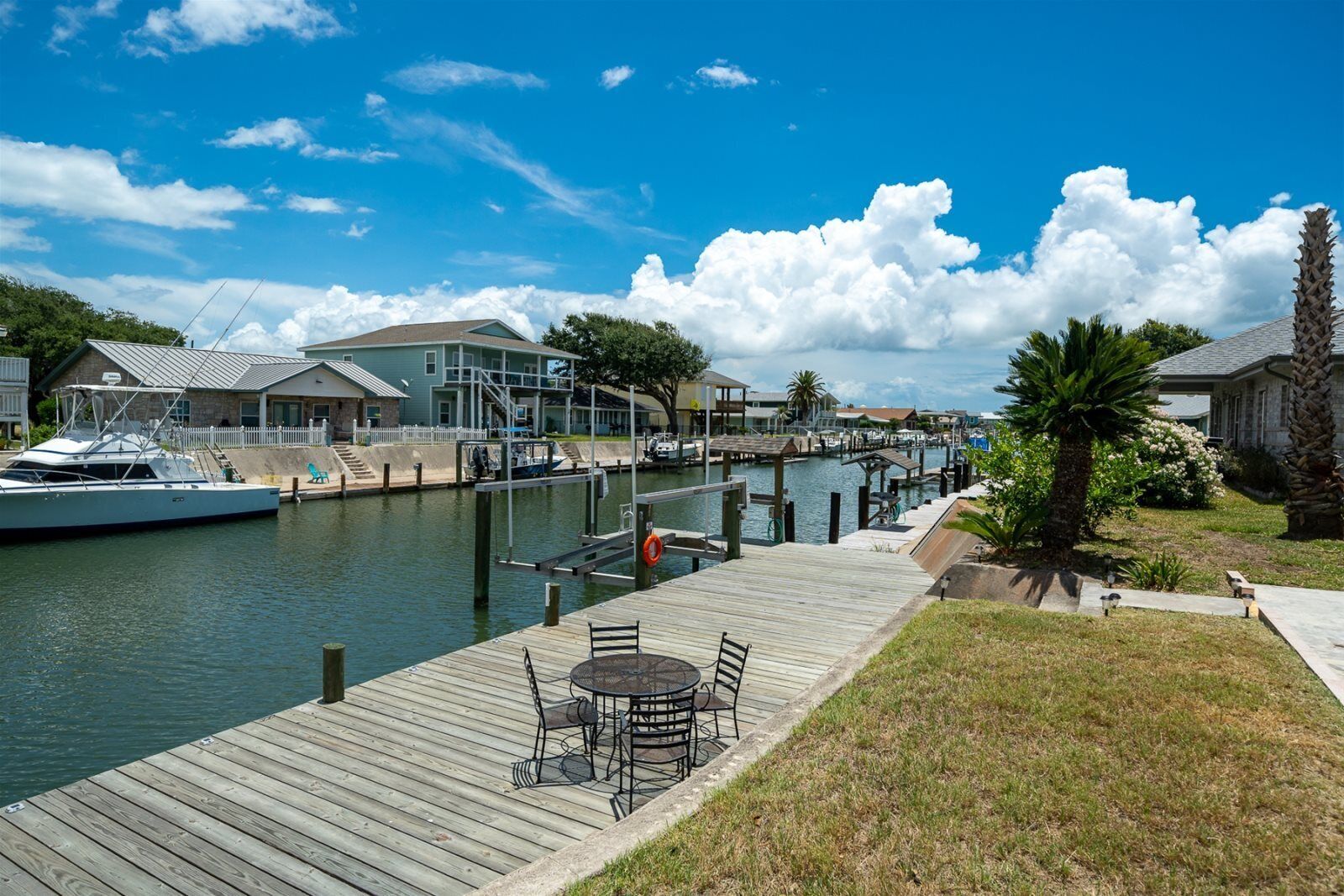 House (3 Bedrooms) | Property amenity