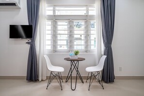 Deluxe appartement | Uitzicht vanuit de kamer