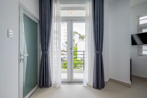Comfort Apartment | View from room - Cozrum Homes - Retro House (Ho Chi Minh City)
