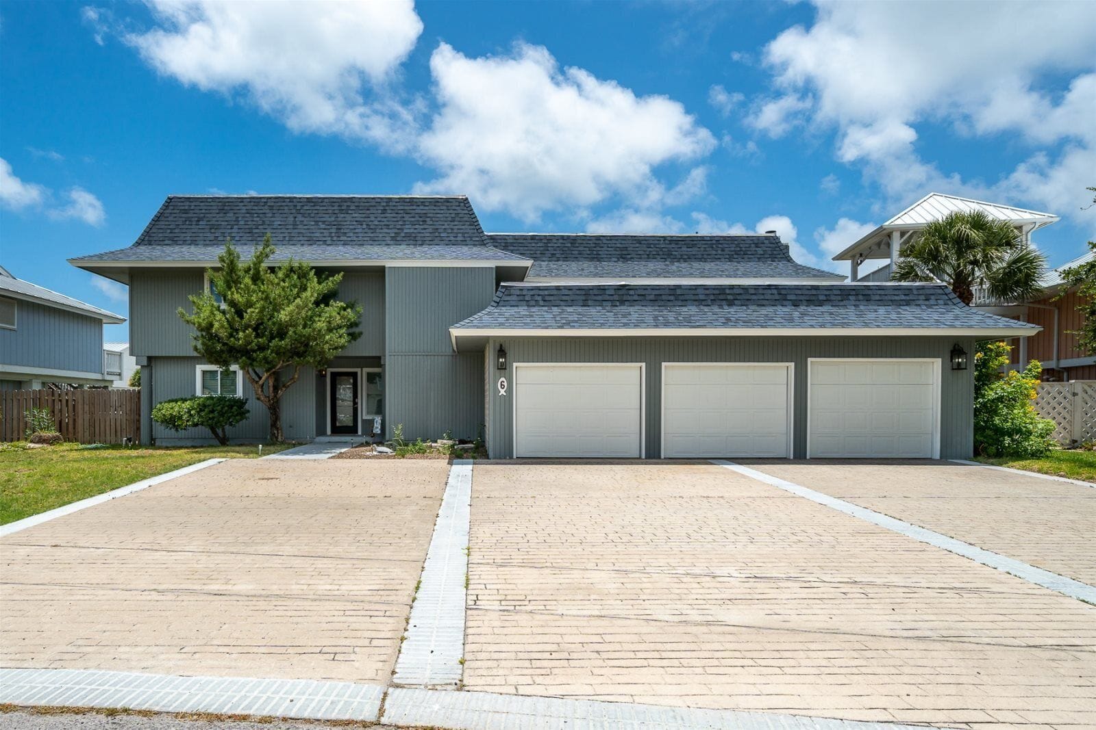 House (5 Bedrooms) | Property amenity