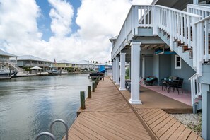 Front of property - Edgewater Escape by Miss Kitty’s (Rockport)