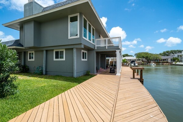 Edgewater Escape By Miss Kitty’s - Rockport, TX