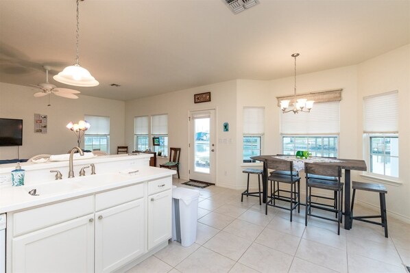House (4 Bedrooms) | Property amenity