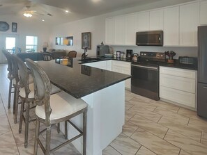 Condo (2 Bedrooms) | Property amenity - Copano Delight by Miss Kitty’s (Rockport)