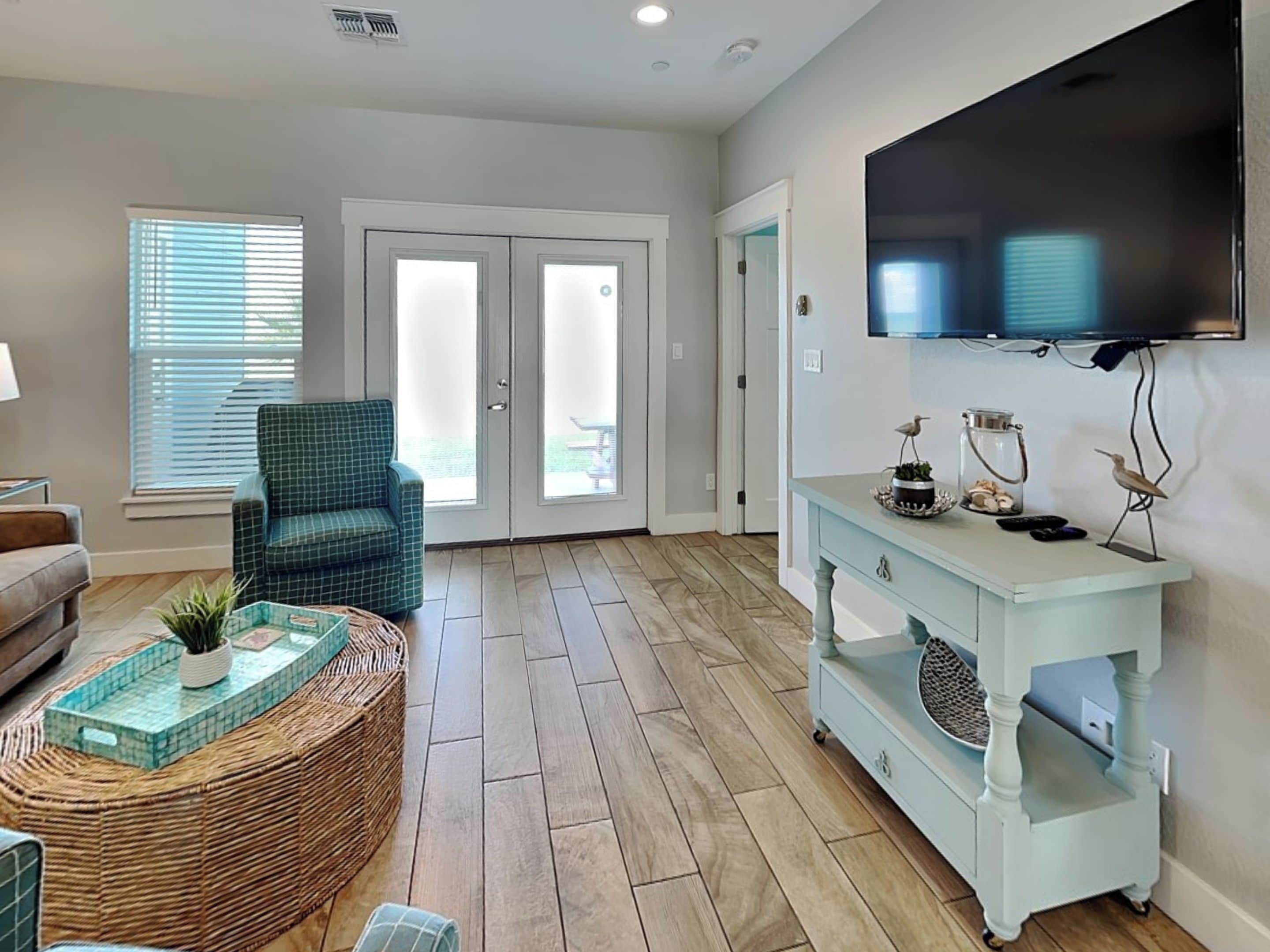Condo (2 Bedrooms) | Property amenity