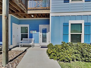 Condo (2 Bedrooms) | Property amenity
