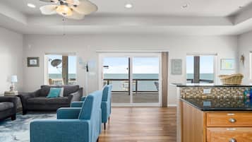 House, Multiple Beds, Patio | Interior