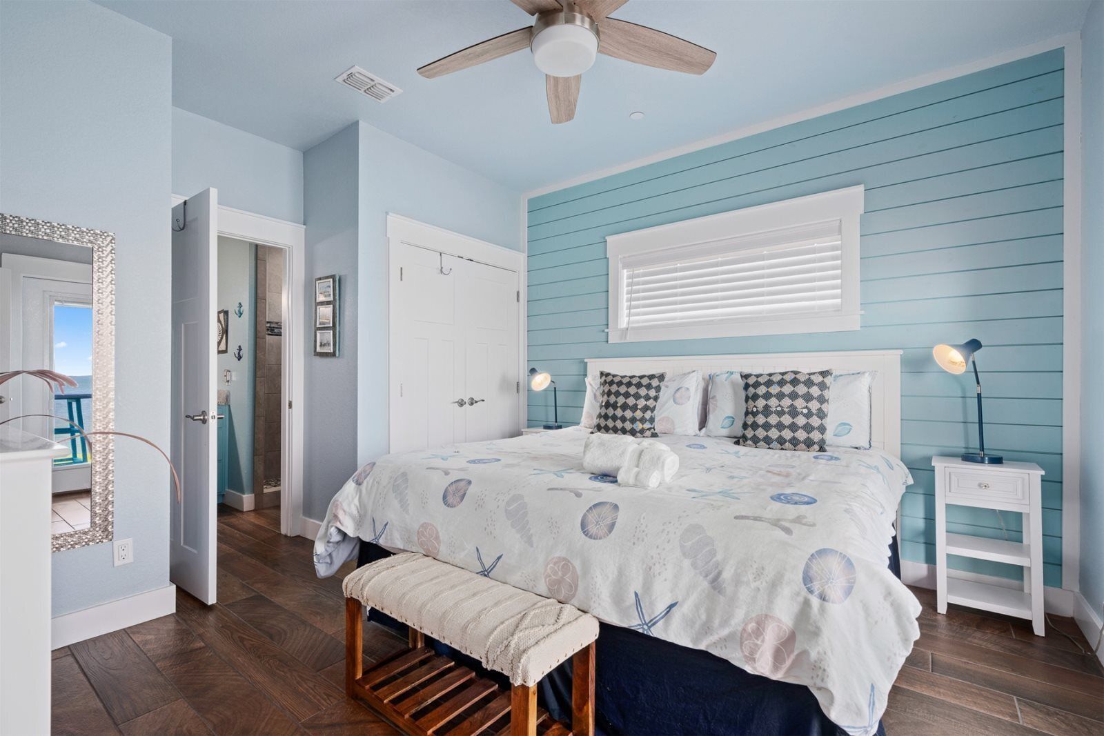 Condo (2 Bedrooms) | Servicio de la propiedad