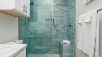 Condo (2 Bedrooms) | Property amenity