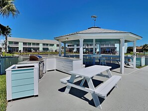 Condo (2 Bedrooms) | Property amenity