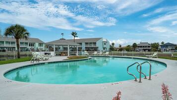 Condo (2 Bedrooms) | Property amenity