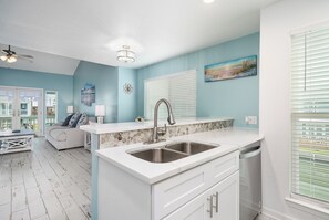 Condo (2 Bedrooms) | Property amenity