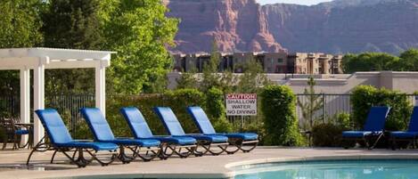 Outdoor pool, a heated pool