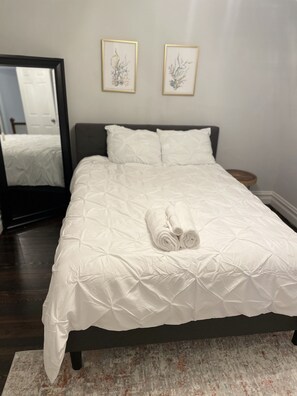 3 makuuhuonetta, työpöytä, vauvan matkasänky, ilmainen Wi-Fi