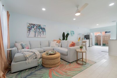 6bd/4ba - Dtown+POOL+Parking - Sleep 12