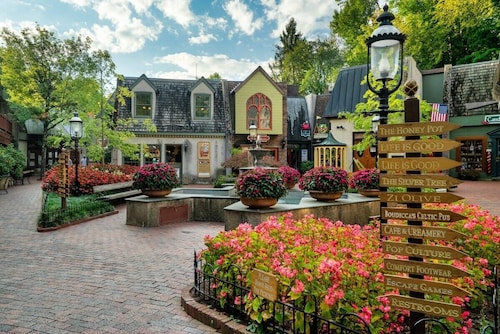 Peaceful Getaway, Sleeps 6・Pet Friendly & Hot Tub