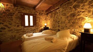 Apartament familiar | 3 dormitoris, planxa i posts de planxar, wifi gratuïta i roba de llit