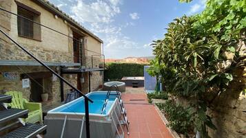 Piscina a l'aire lliure de temporada