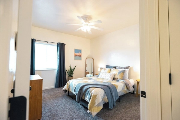 "This place was really nice, very clean, and had everything we needed. Check-in was easy and we were very comfortable during our stay. Would definitely recommend!"