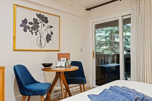 1 bedroom, WiFi, bed sheets - SUMMER CONSTRUCTION PLEASE READ Unit 304 - Ski In/Ski Out, Walk to Everything! (Vail)