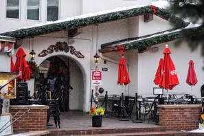 Outdoor dining - SUMMER CONSTRUCTION PLEASE READ Unit 304 - Ski In/Ski Out, Walk to Everything! (Vail)