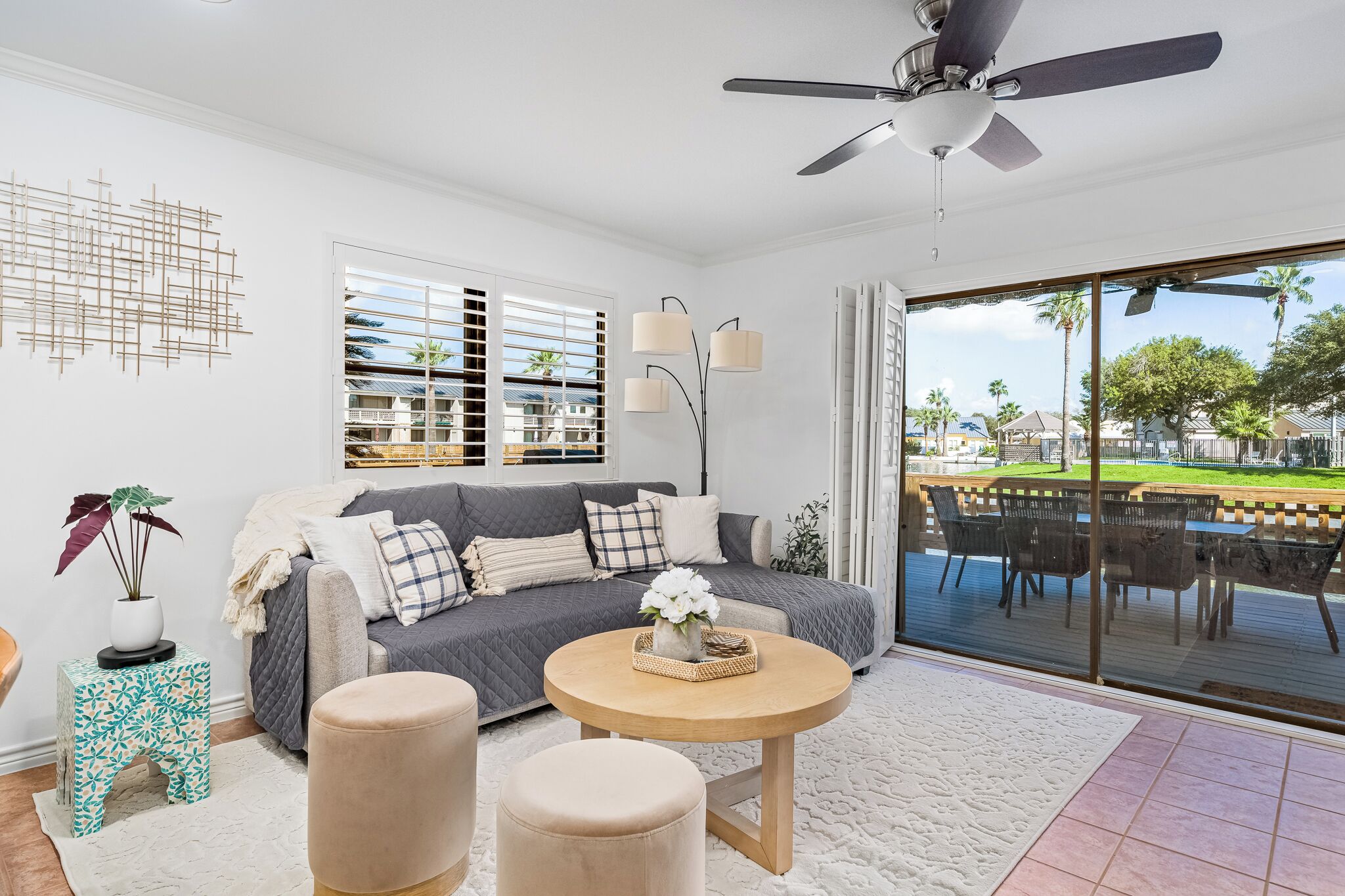 Condo (2 Bedrooms) | Property amenity