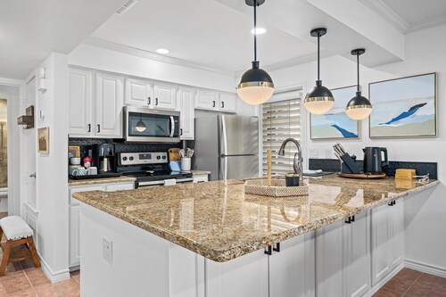 Bay House Condos by Miss Kitty’s