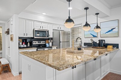 Bay House Condos 的度假屋由 Miss Kitty’s 提供  