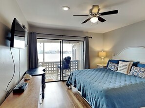 2 bedrooms, individually decorated, individually furnished - Bay House Condos by Miss Kitty’s (Rockport)