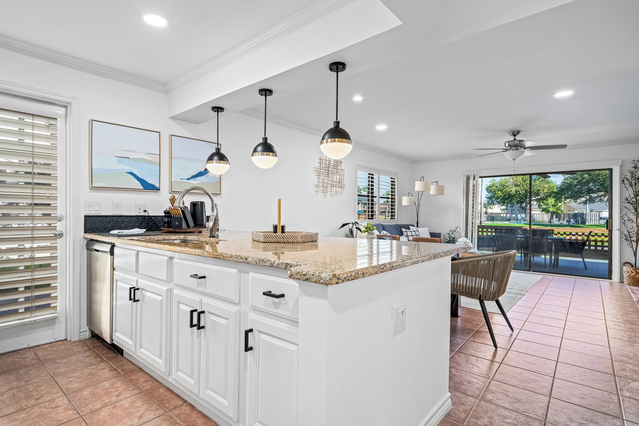 Condo (2 Bedrooms) | Property amenity