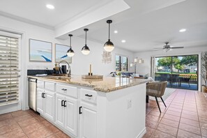 Condo (2 Bedrooms) | Property amenity