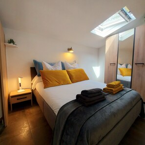 1 bedroom, desk, iron/ironing board, free WiFi - Outbuilding Duplex 50 M2 classified 3*. (Gréoux-les-Bains)