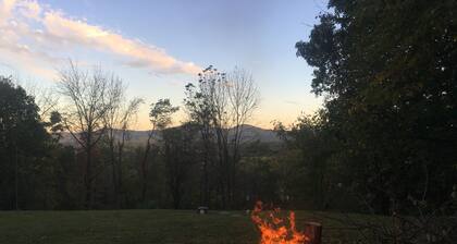 Isolated cottage with good view close to many winery and Brewers.