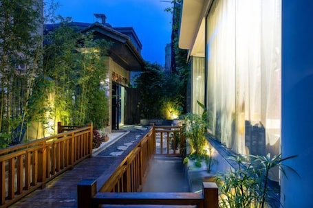 Exterior. Taoshe Hotel