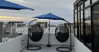 3BR 10 Guest with Pvt. Jacuzzi 2 pools Gated Comm. Security 24-7 AC