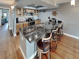 Condo (2 Bedrooms) | Property amenity