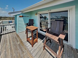 Condo (2 Bedrooms) | Front of property - Kontiki Bayfront by Miss Kitty’s (Rockport)